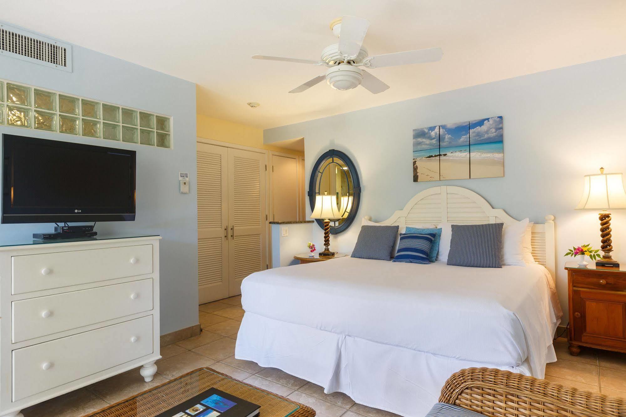 Ocean Club West Resort Grace Bay Exterior foto